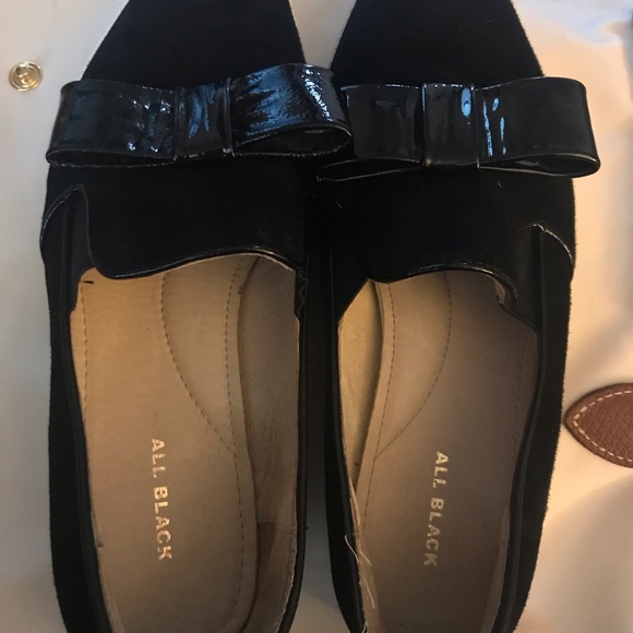 Pointy Toe Suede & Patent Leather Flats. - Picture 3 of 11